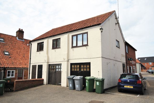 Thumbnail Flat to rent in Calthorpe Green, Acle, Norfolk