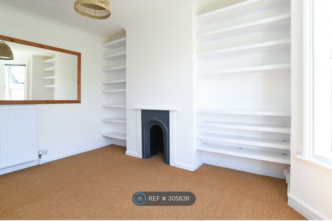 Flat, Westbourne Street, Hove photo 2