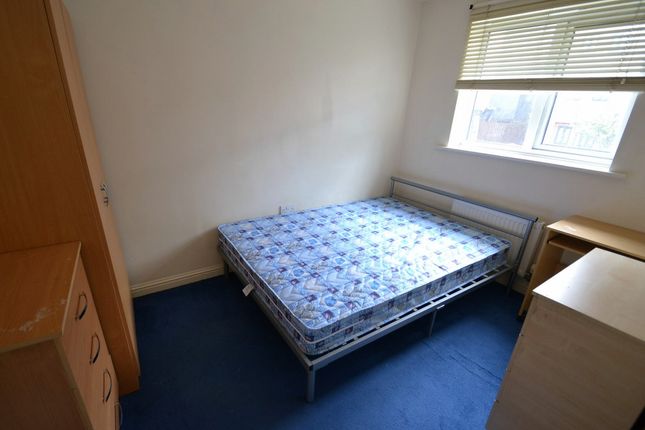 18 Tomlinson Street, Hulme, Manchester photo 5
