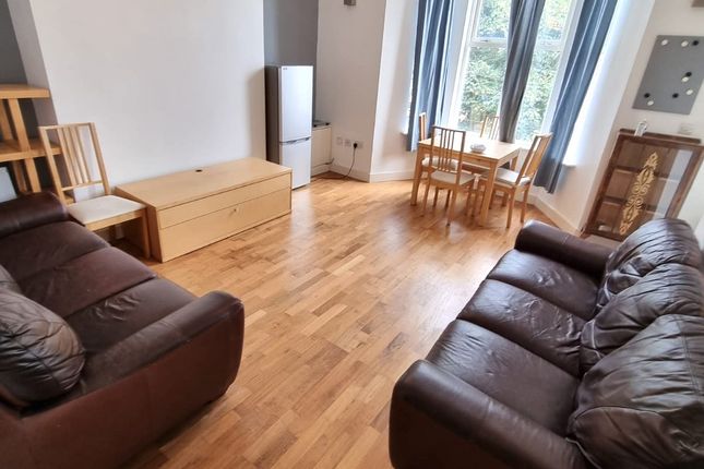 Flat 2, 38 Laurel Road, Kensington photo 2