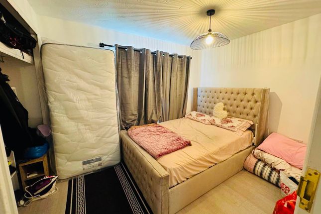 88, Dunraven Avenue, Luton photo 4