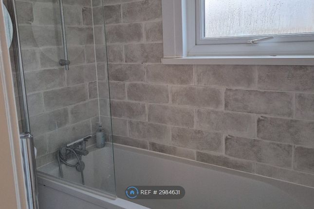 Huxley Road, London photo 2