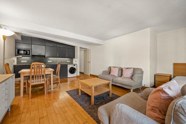 8 New Crane Place, London photo 4