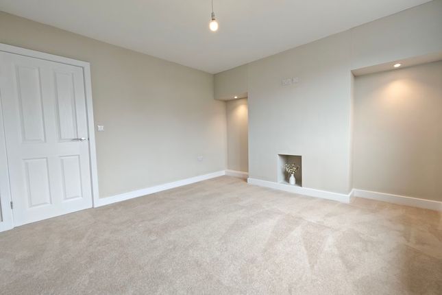 35, Marina Crescent, Carlisle photo 2