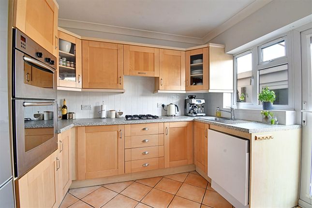 5, Woodlands Road, Hertford photo 4