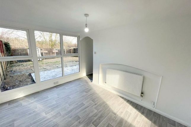 29, Crispin Road, Milton Keynes photo 2