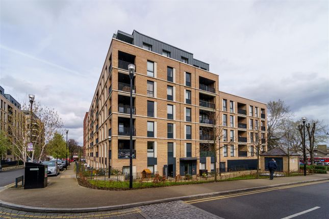 Thumbnail Flat for sale in Denman Avenue, Southall