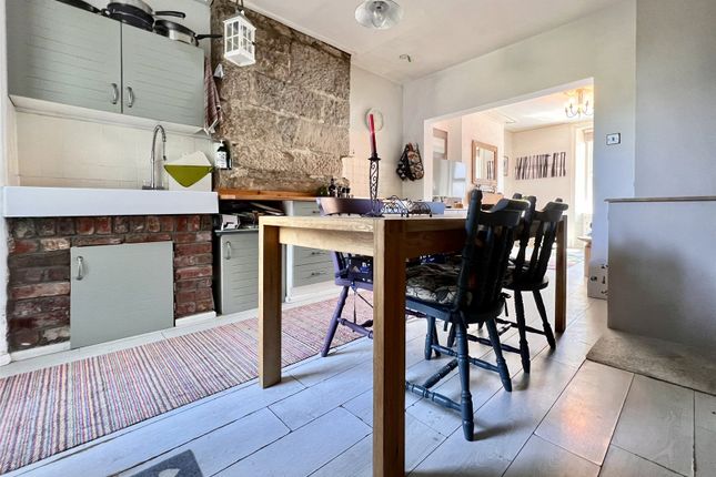 Cleveland House, 64, Reforne, Dorset photo 2