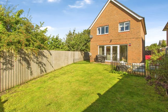 2, Rook Crescent, Lancashire photo 4