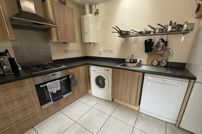 40, Narrowboat Lane, Northampton photo 2