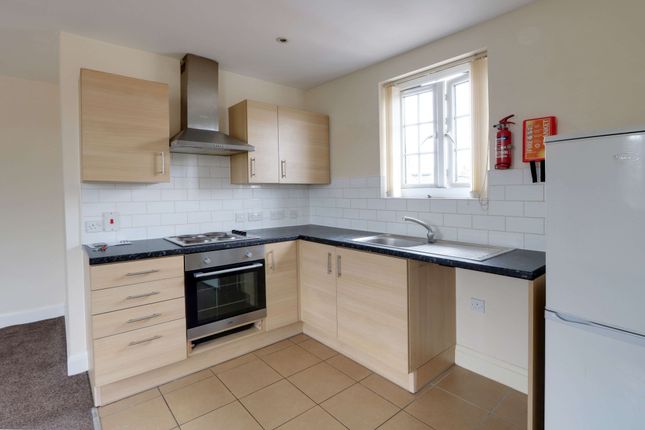 Thumbnail Flat for sale in Lyn House, High Street, Aveley