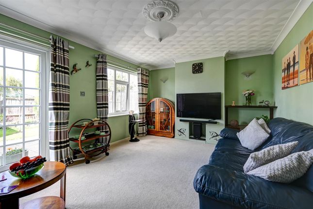 8, Fellowes Drive, Bradwell Great Yarmouth photo 2