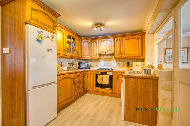 12 Southfields, Chesterfield photo 2