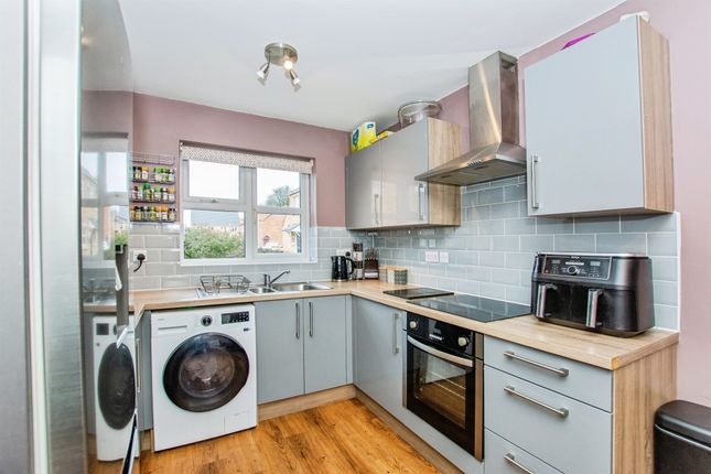43, Fenmen Place, Wisbech photo 2