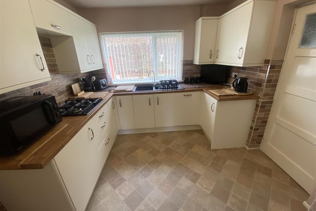 2, St. Ronans Drive, Whitley Bay photo 3