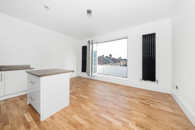Thumbnail Flat to rent in Waldegrave Road, Upper Norwood, London