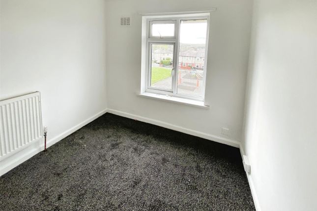 Terraced house to rent in Owlet Road, Shipley