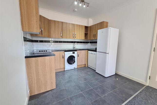 52c, Fletton Avenue, Peterborough photo 2