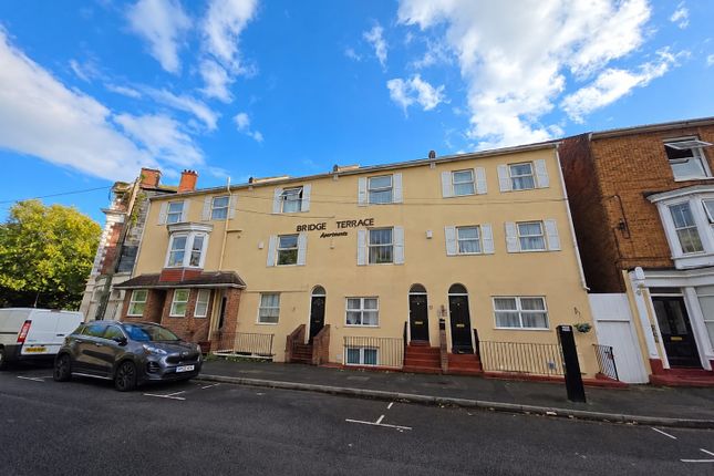 Studio flat on Flat A, 1 Albert Road South, Southampton, £995/mo