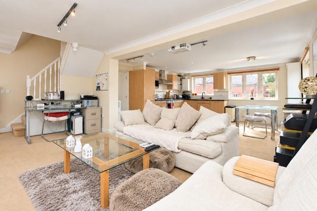 7, Woodall Close, Milton Keynes photo 5