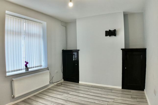 37 High Street, Abertillery photo 2