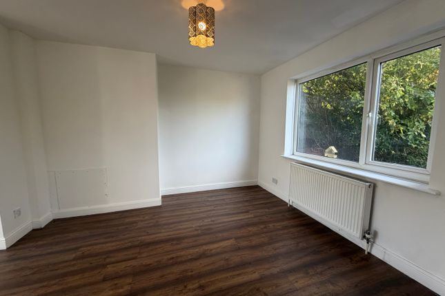 2, Arundel Avenue, Rotherham photo 2