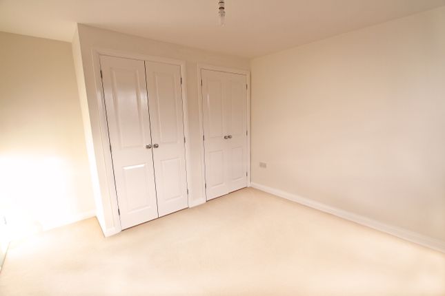 2 Rowan House, Clarkes Court, Banbury photo 4