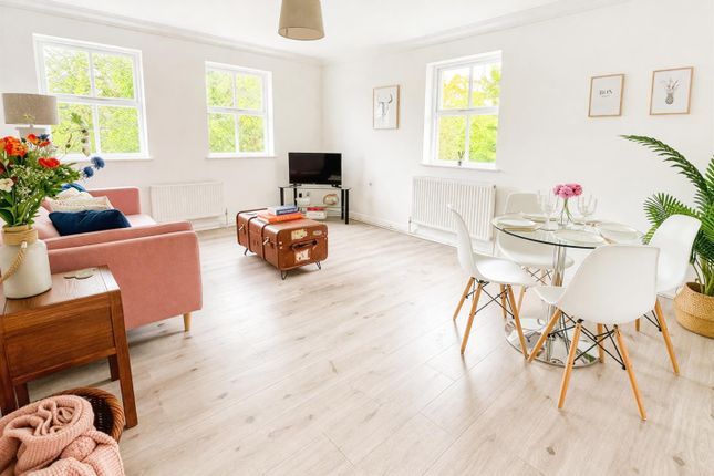 Flat 4 The Beeches, Beechfield Road, Hemel Hempstead photo 3