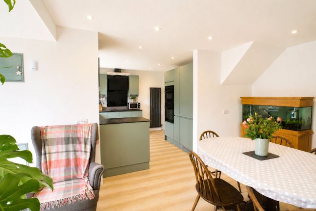 9, Elgar Close, Devon photo 4