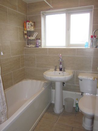 Town house to rent in Forum Close, Derby