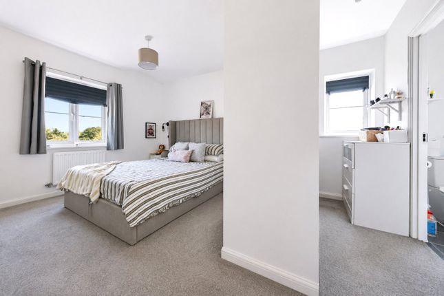 14, Callum Way, Westbury photo 4