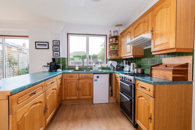 Reeve Road, Maidenhead photo 4