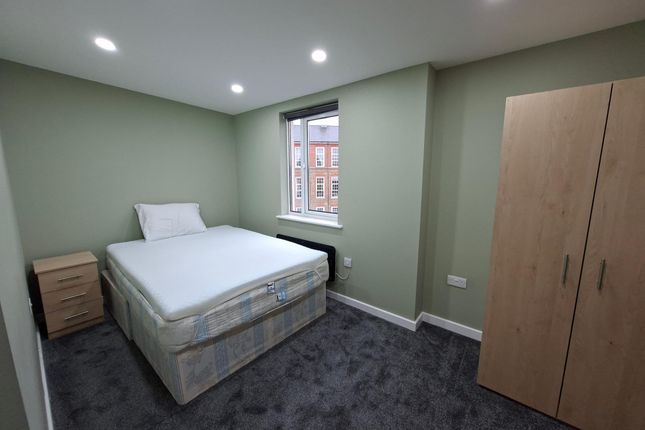21, Enfield Road, London photo 4