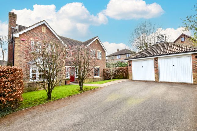 Thumbnail Detached house for sale in Roundshead Drive Warfield, Berkshire