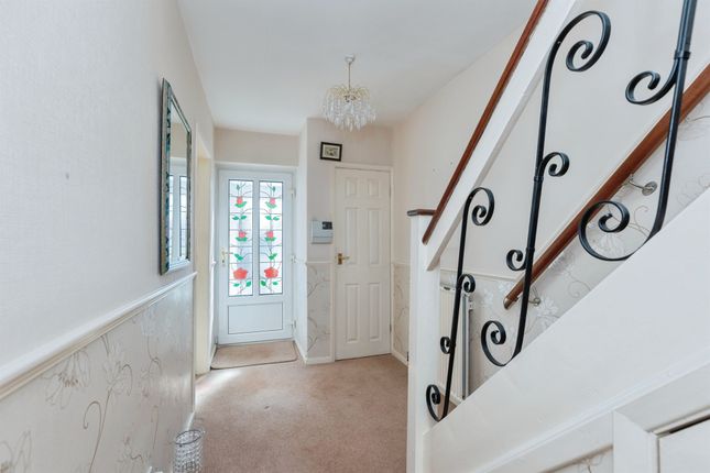 4, Lichfield Drive, Leicester photo 3