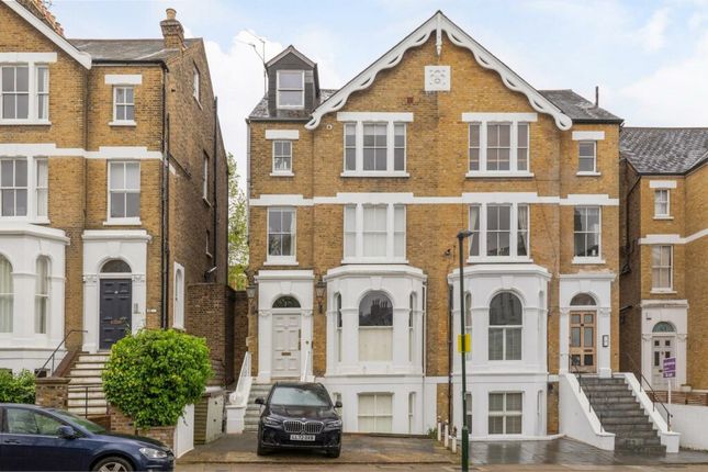 Flat for sale in Onslow Road, Richmond