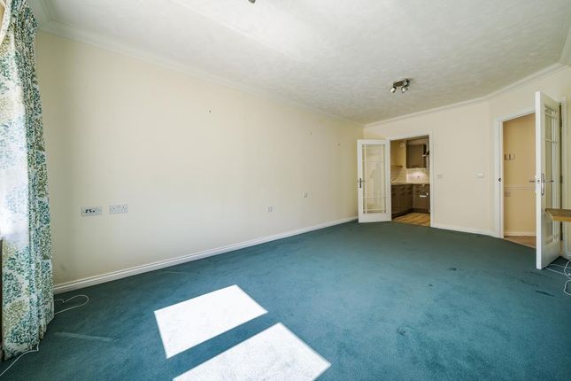 Flat for sale in Newbury, Berkshire