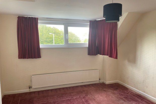 Bungalow to rent in Daniels Lane, St. Austell