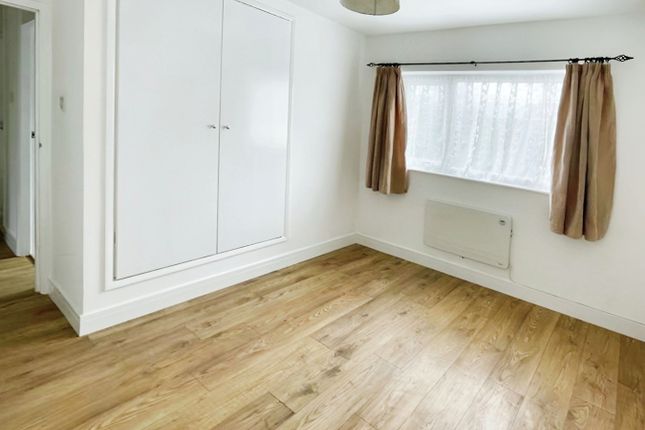 Maisonette to rent in Cross Lanes, Chalfont St Peter