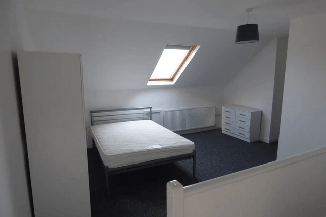 Studio Room With En-Suite - Wakefield, HMO To Let