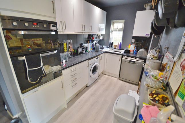 59, Thomas Road, Clacton-On-Sea photo 3