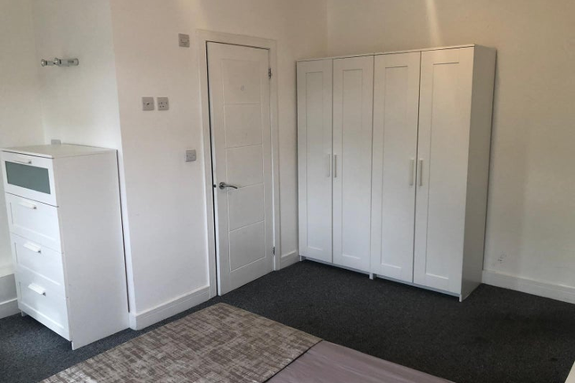 5A, Pinner Road, North Harrow photo 3