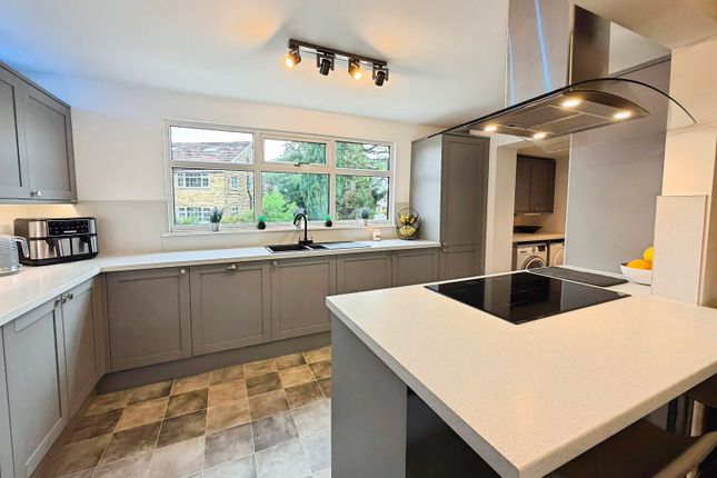 533, Shadwell Lane, Leeds photo 3
