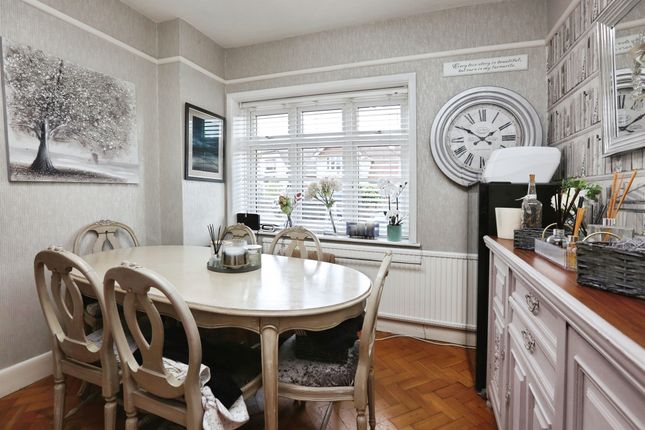 Carisbrooke Drive, Southampton photo 3