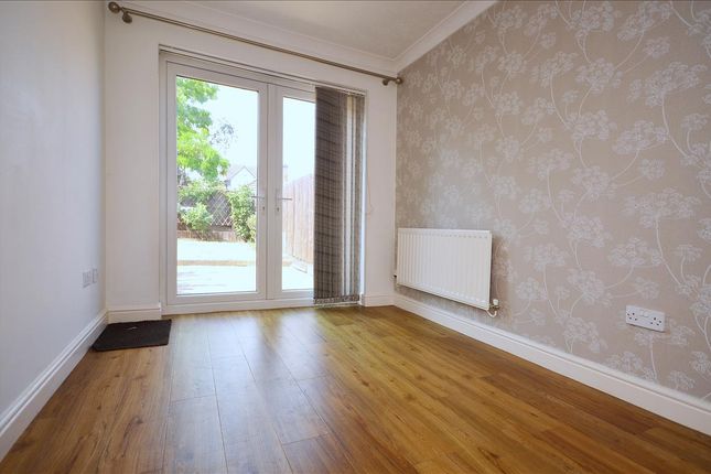 1, Miles Close, Raunds photo 4
