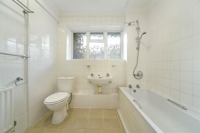 Flat for sale in Sycamore Road, London