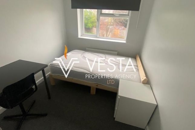 Room to rent in Room 6, Walsall Street, Coventry