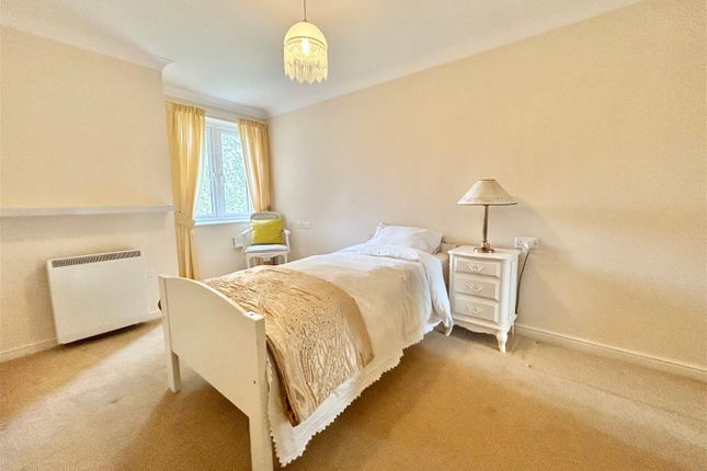 Flat for sale in Hollyfield Road, Sutton Coldfield