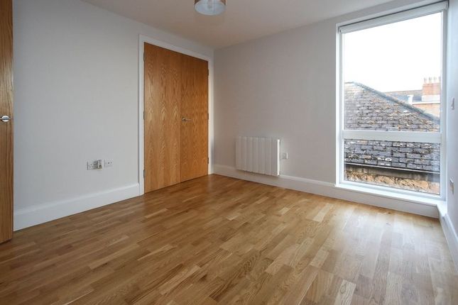 Flat to rent in Hill Road, Clevedon