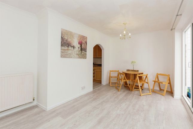 Terraced house for sale in Intalbury Avenue, Aylesbury